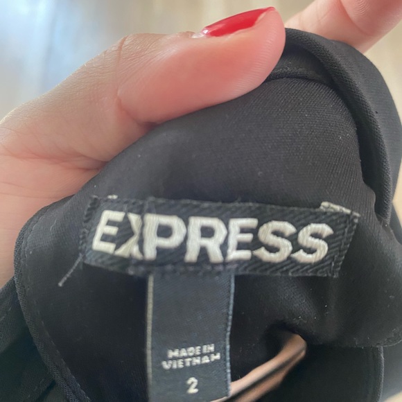 Express cutout halter dress with lace back - Picture 4 of 4